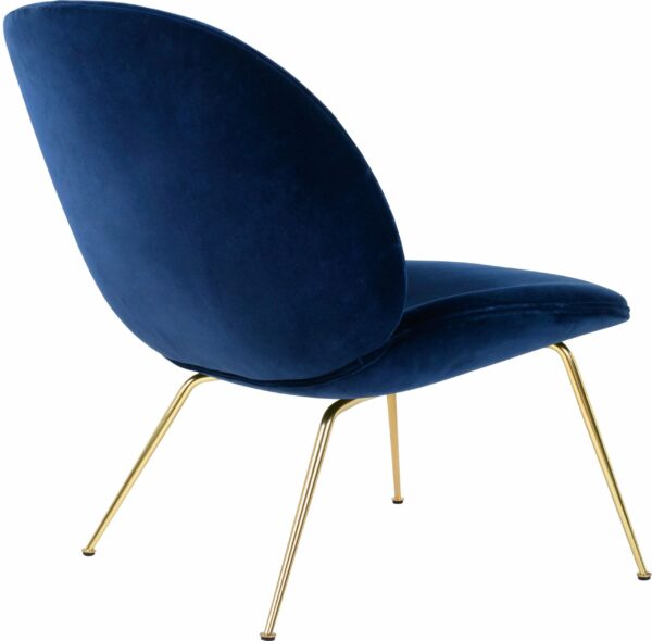 כסאות מעוצבים צבע כחול כהה GUBI